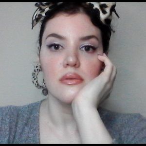 Meet your Posher, Cida